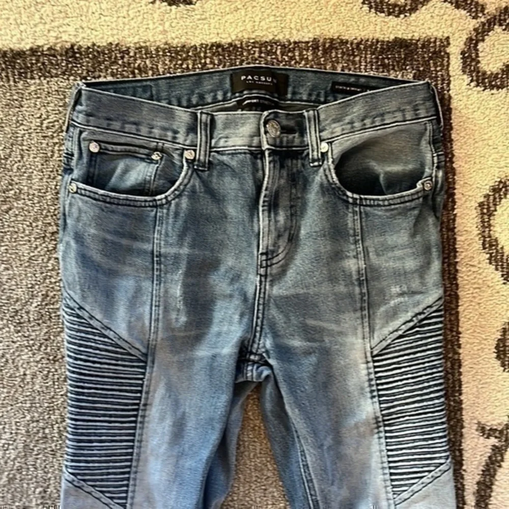 Pac Sun raw edge jeans size 30X30